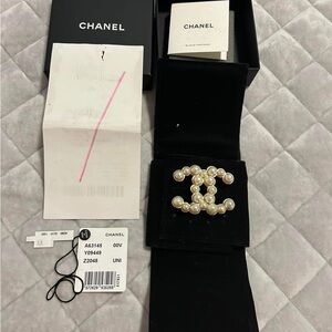 Chanel Pearl Brooch - Elegant White Accessory